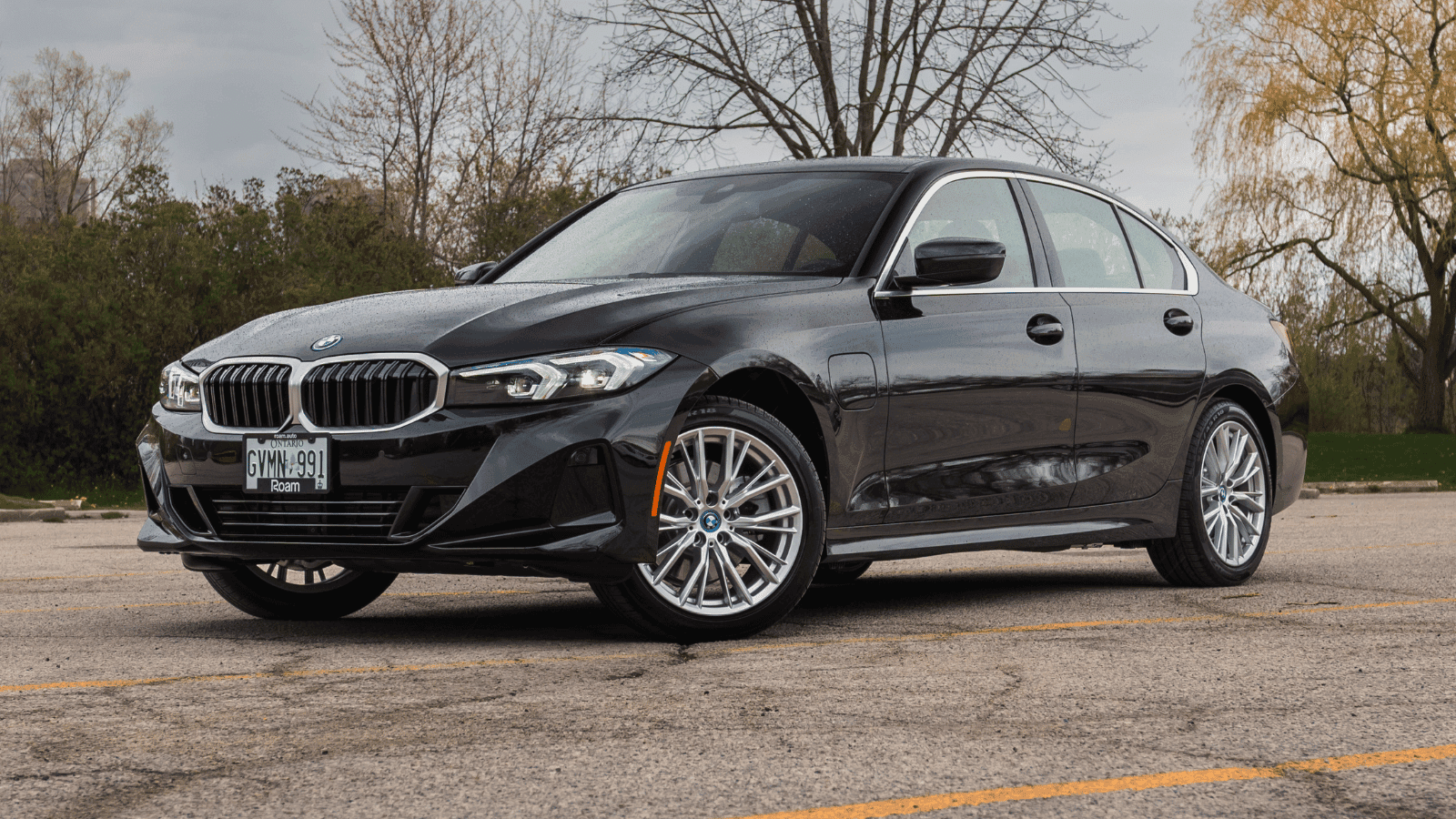 BMW 330e black exterior